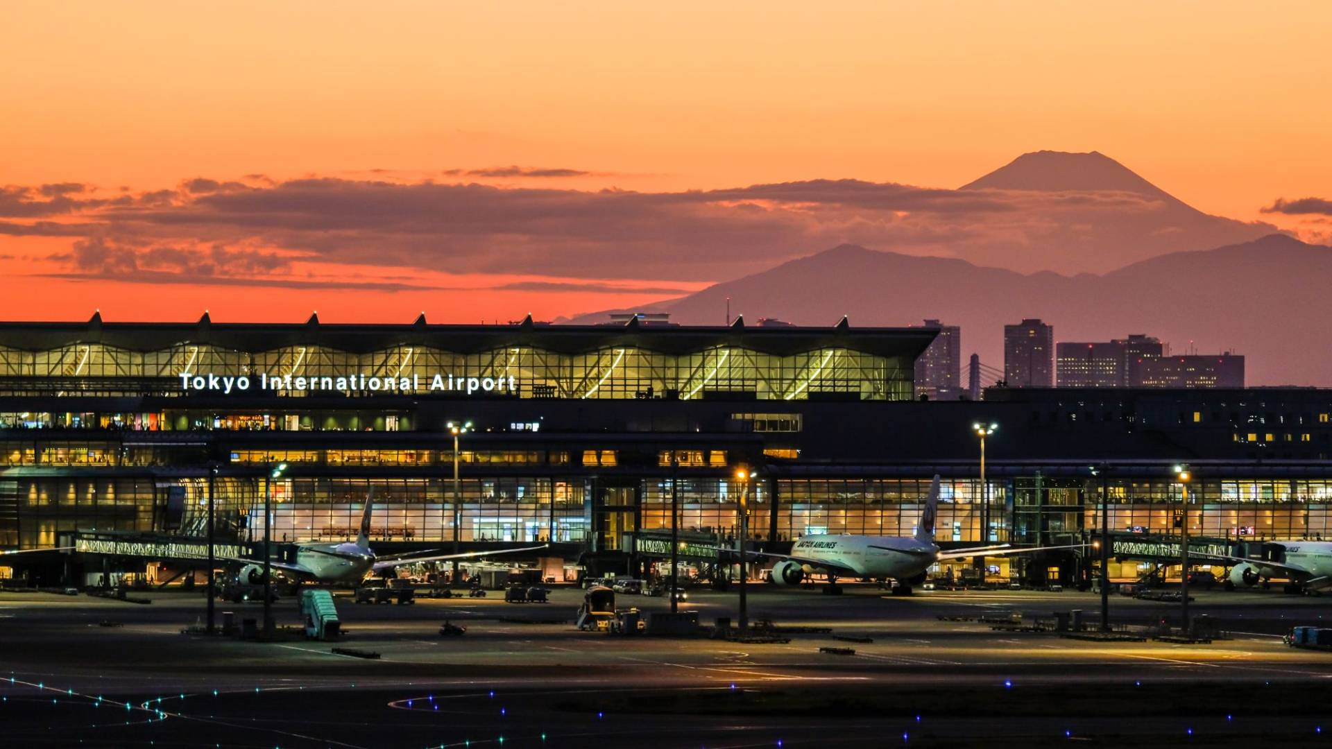 Home 6 Haneda Airport Tokyo International Airport