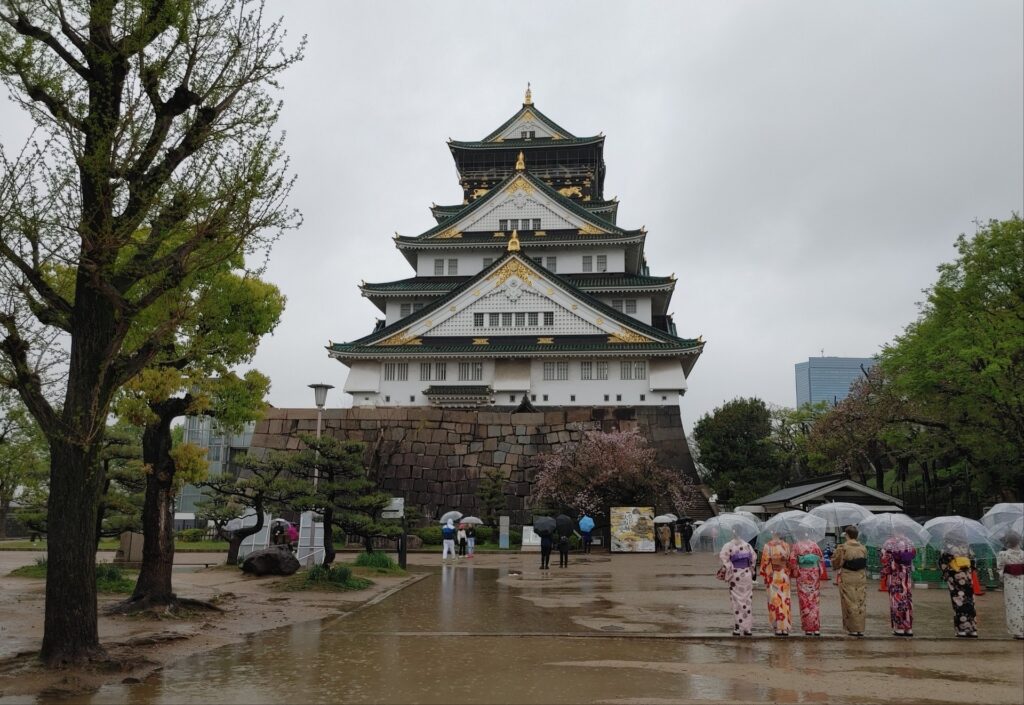 Osaka Rainy Day Itinerary: A 10-Hour Private Tour for Cozy Culture & Food Lovers 2 26612562 m