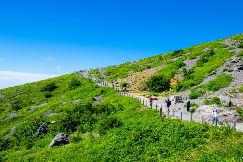 4 Best Hiking Spots in Japan for September: Cool Weather, Quiet Trails 4 24612894 m