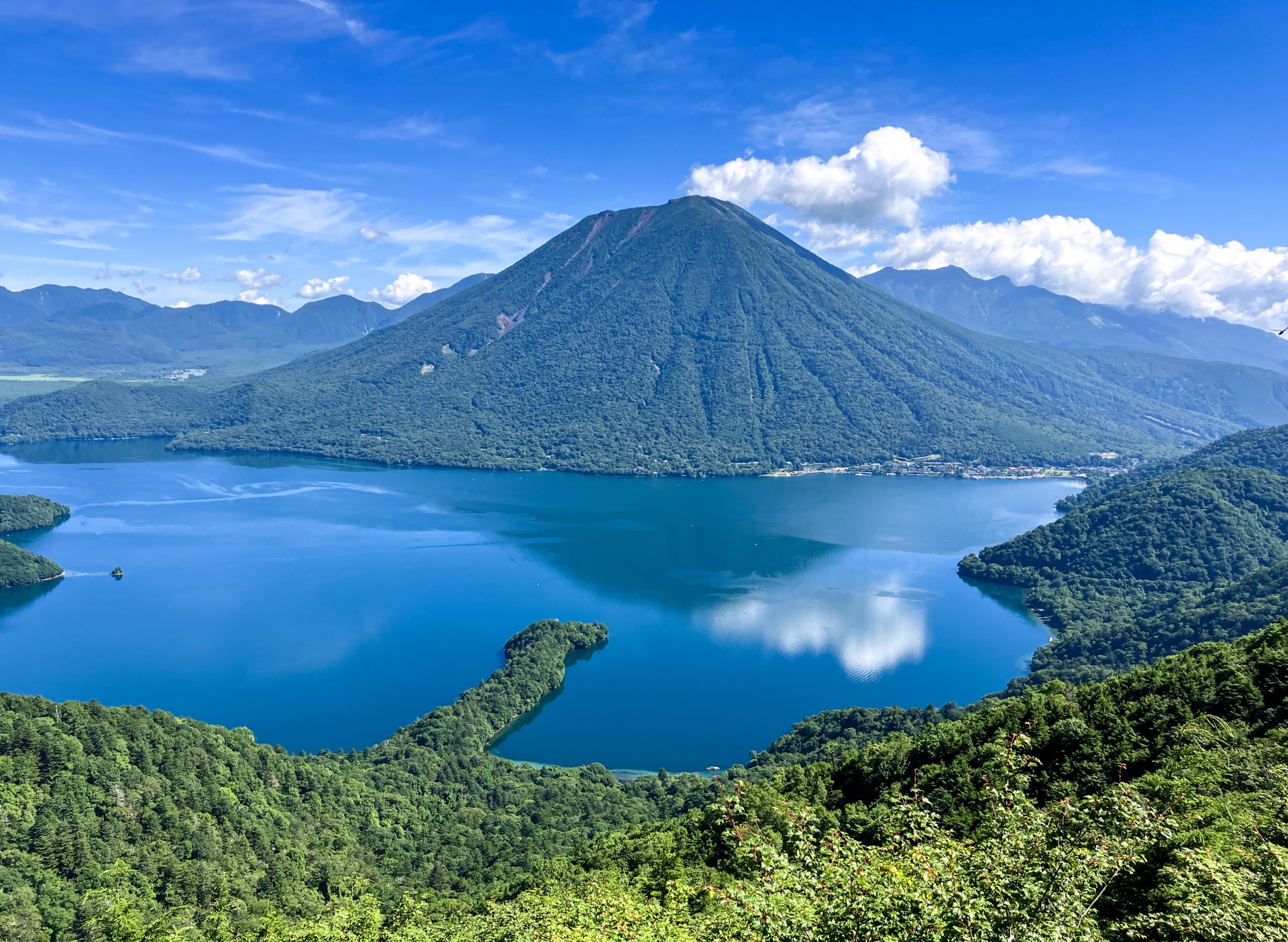 7 Refreshing Lakes in Japan Perfect for a Summer Escape 2026 8 33513034 m